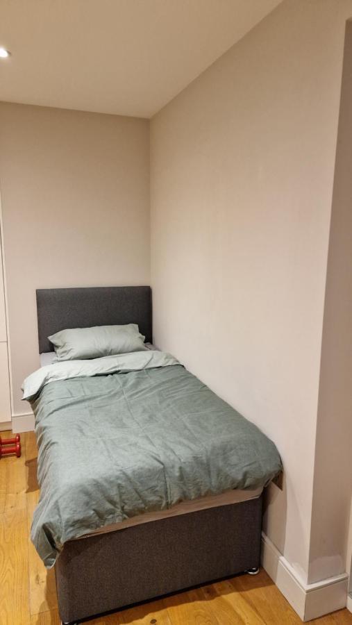 London City Apartment One 일링 외부 사진